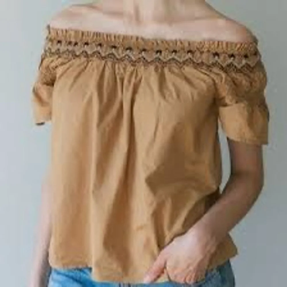 Old Navy Womens Off Shoulder Top Embroidered Boho Large - Picture 11 of 11